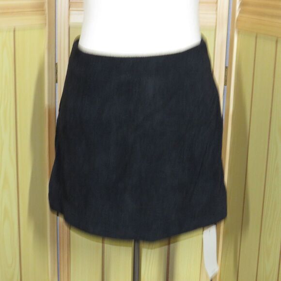 Halara Black Corduroy Mini Skort Back Zip Closure Size XS - Picture 5 of 10
